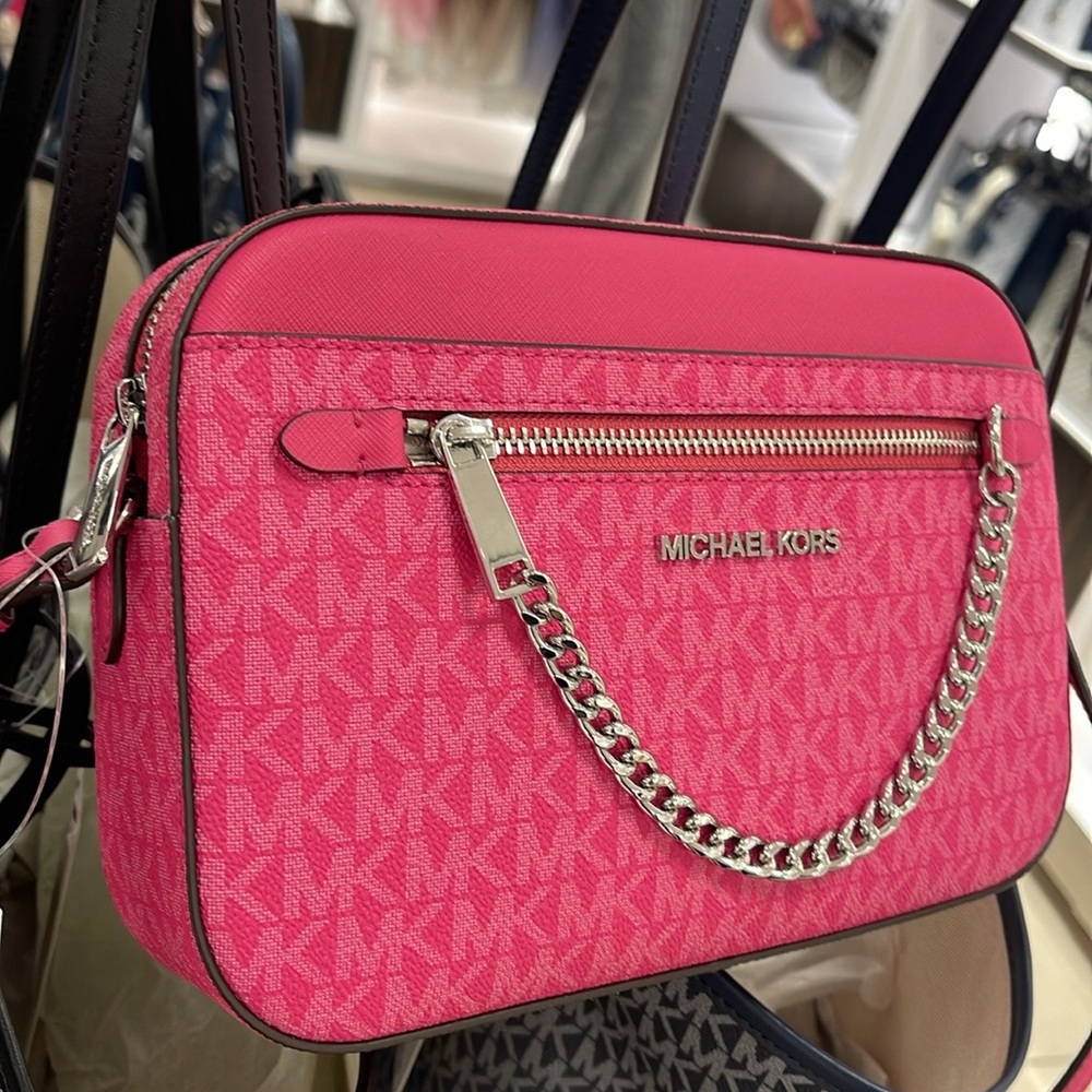 Michael Kors Jet Set Lg Signature Logo EW ZP Chain XBODY Crossbody
DRAGONFRUIT - Picture 2 of 16